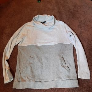 Nursingqueen colorblock sweatshirt